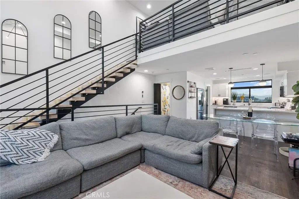11324 W Raitt Lane, North Hollywood