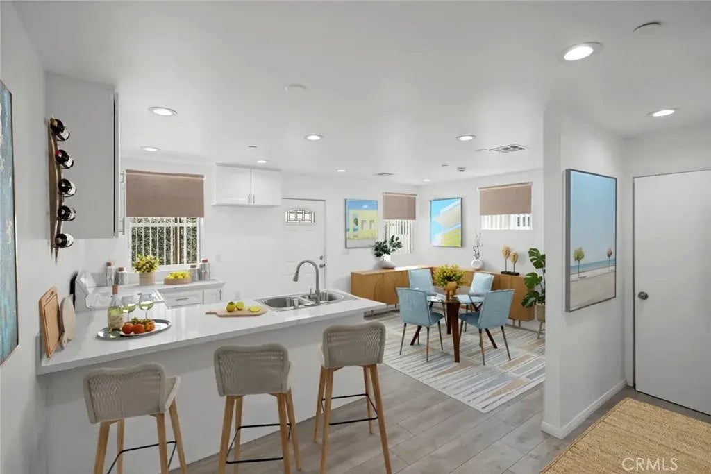 14243 Magnolia, Sherman Oaks