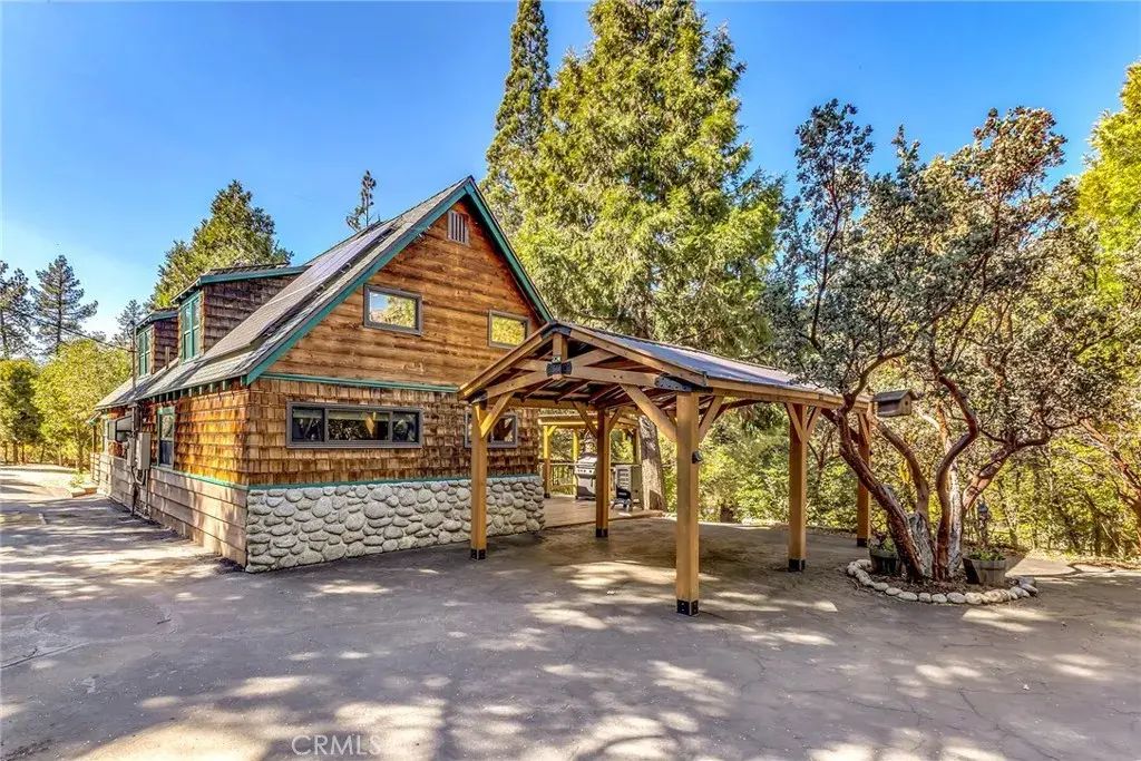 54055 Strawberry Valley Drive, Idyllwild