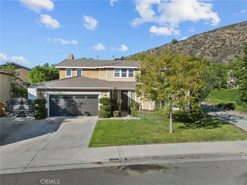28988 Rock Canyon, Saugus