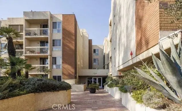 5143 Bakman Avenue 408, North Hollywood