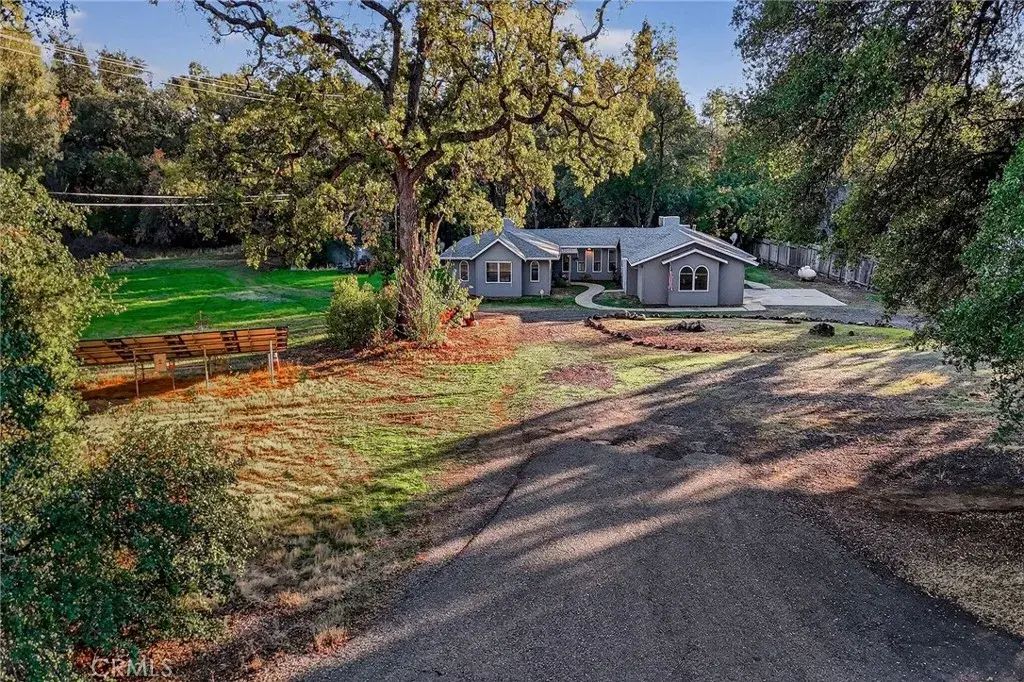 142 Honey Run Rd, Chico