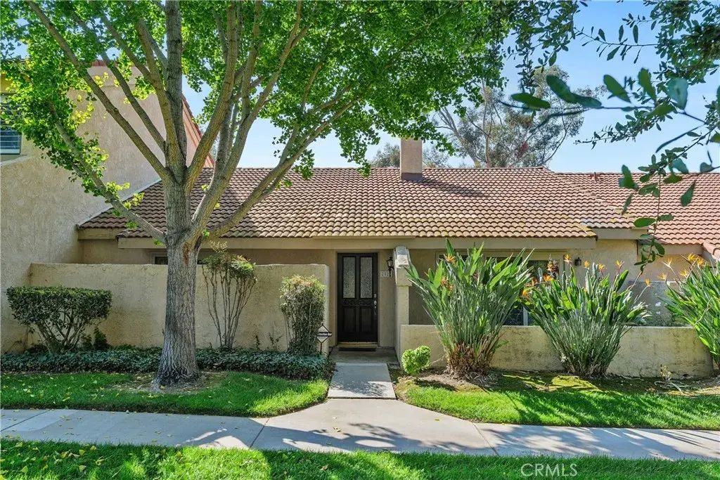 2527 Cortina, Riverside