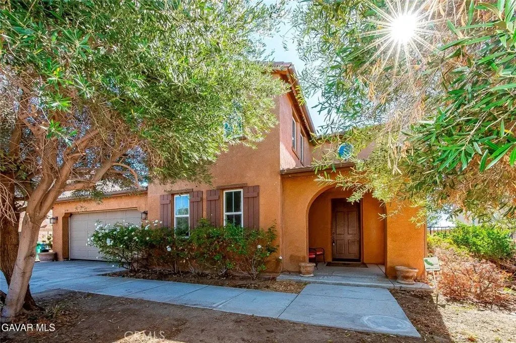 2158 Cypress, Lancaster