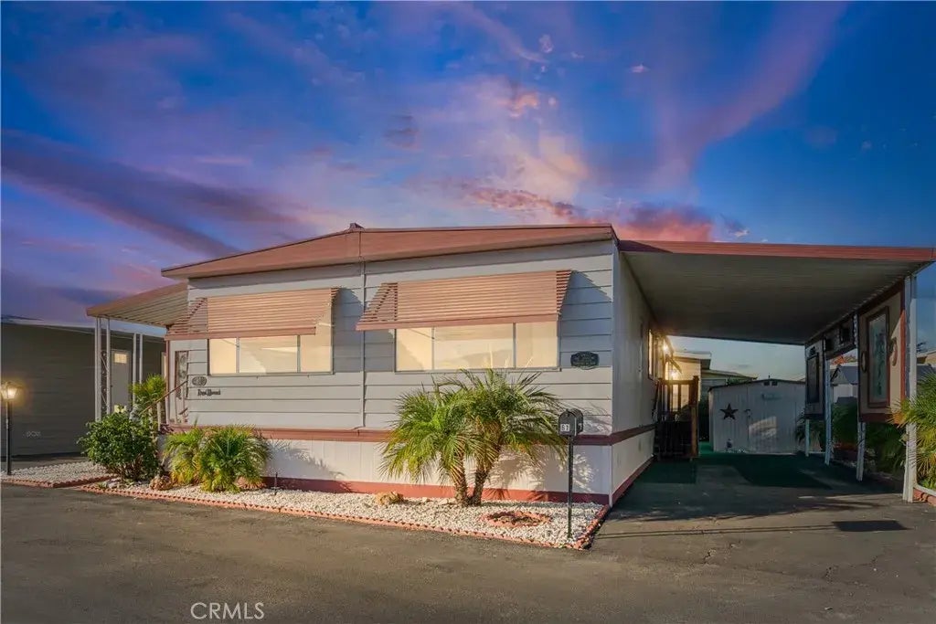 1701 S Thornburg 61, Santa Maria