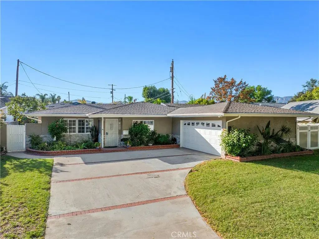 7925 Royer Ave, West Hills