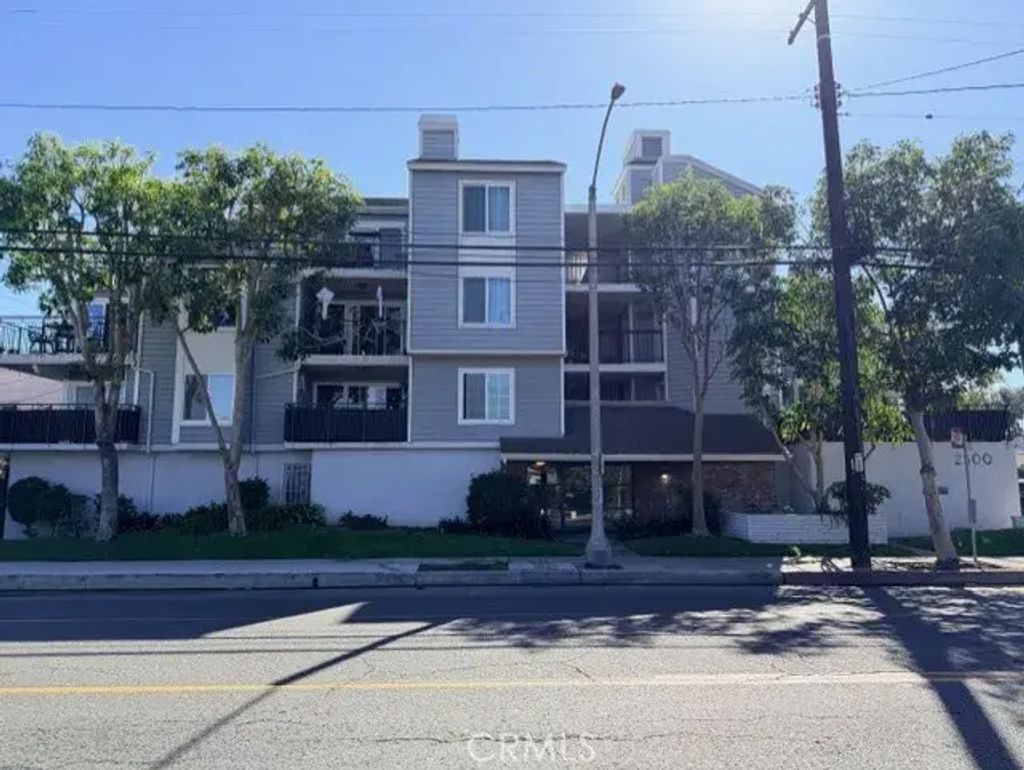 2500 E 4th Street 203, Long Beach