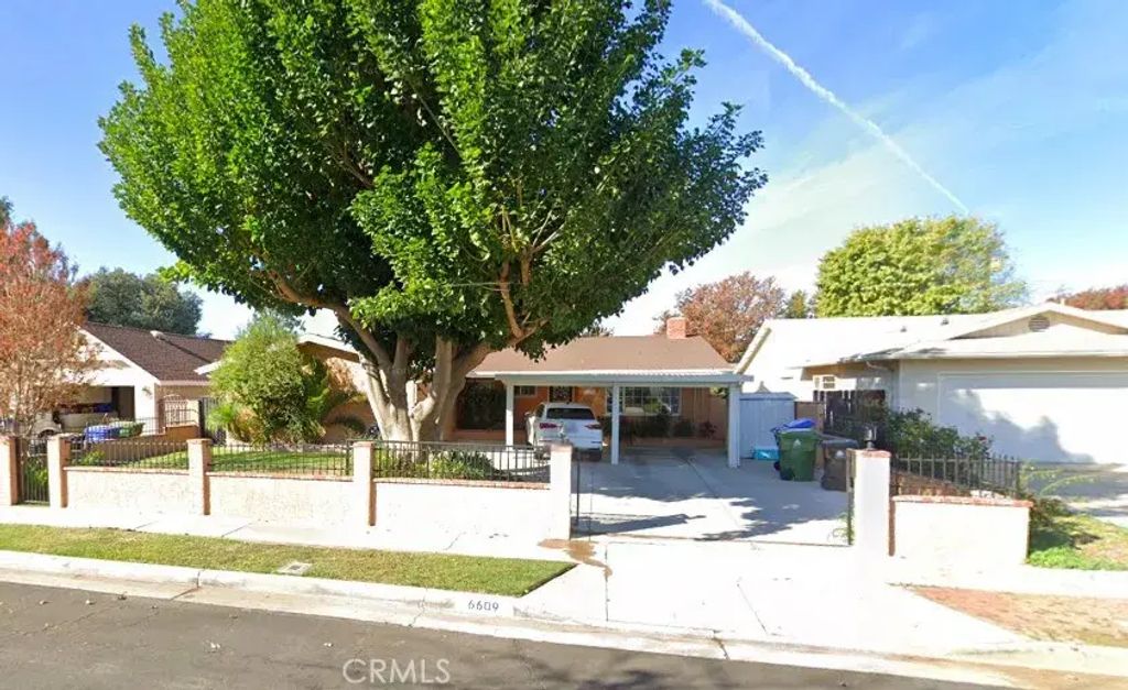 6609 Birchton Avenue, West Hills