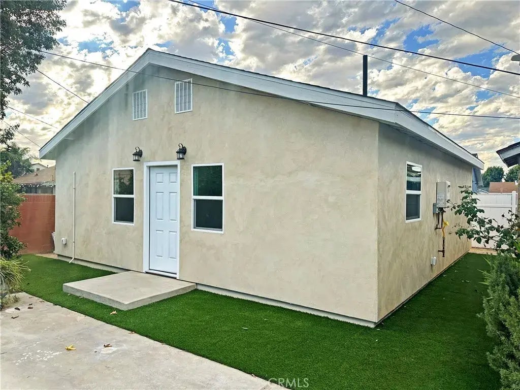 7642 Arnett A, Downey