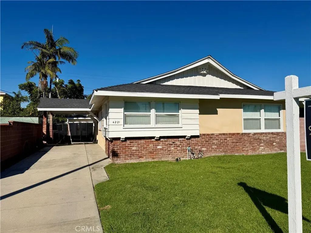4221 Alvada, Lynwood