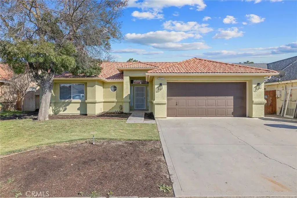 2411 Cottonwood Drive, Hanford