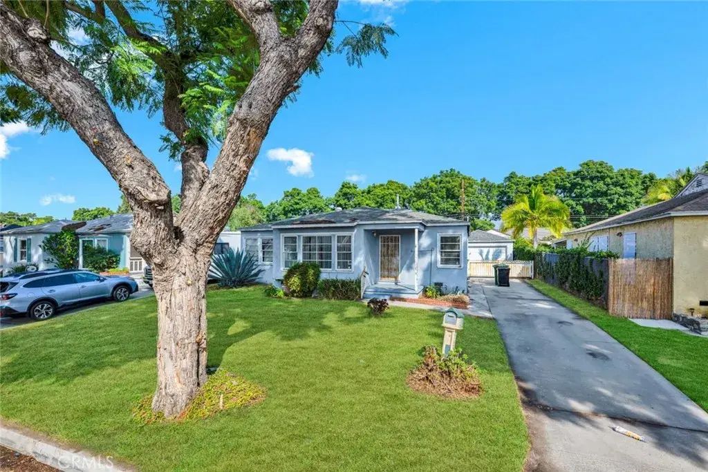 14357 Flomar, Whittier