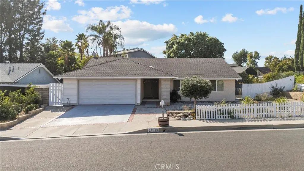 27139 Vista Encantada, Valencia