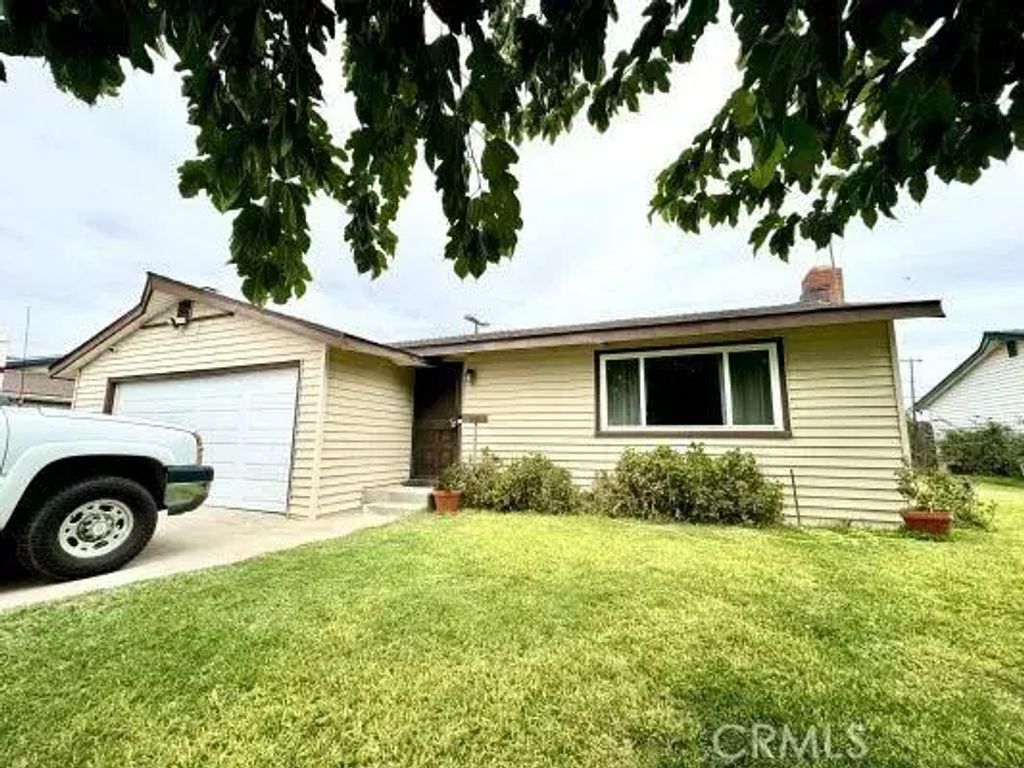 9028 Donna, San Joaquin