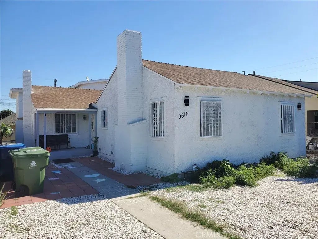 9614 Graham, Los Angeles