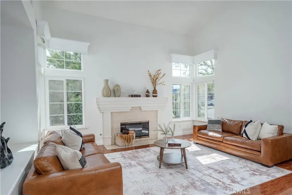 9574 Tivoli, Cypress