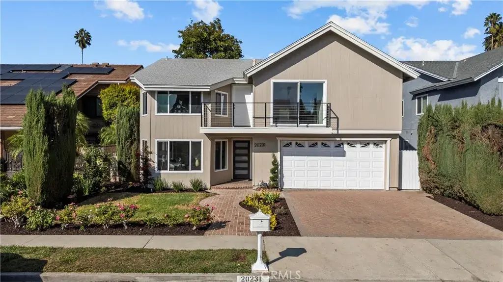20231 Elkwood, Winnetka