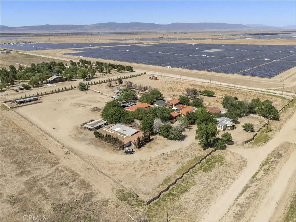 15374 Gaskell Road, Rosamond