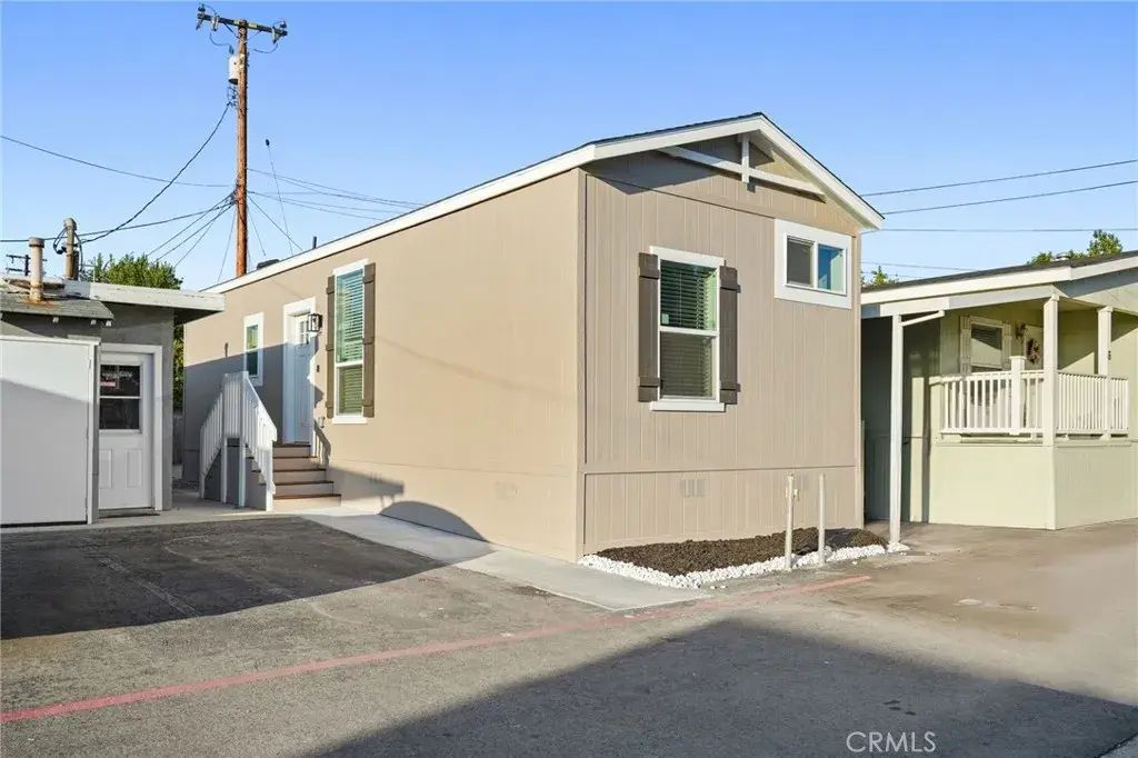 732 E Route 66 7, Glendora