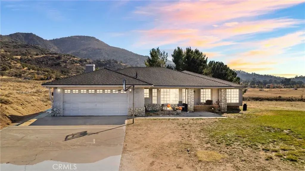 18888 Pellisier Road, Tehachapi