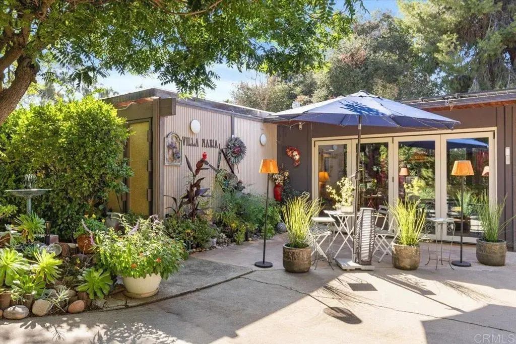 3216 Fair Oaks Lane, Spring Valley