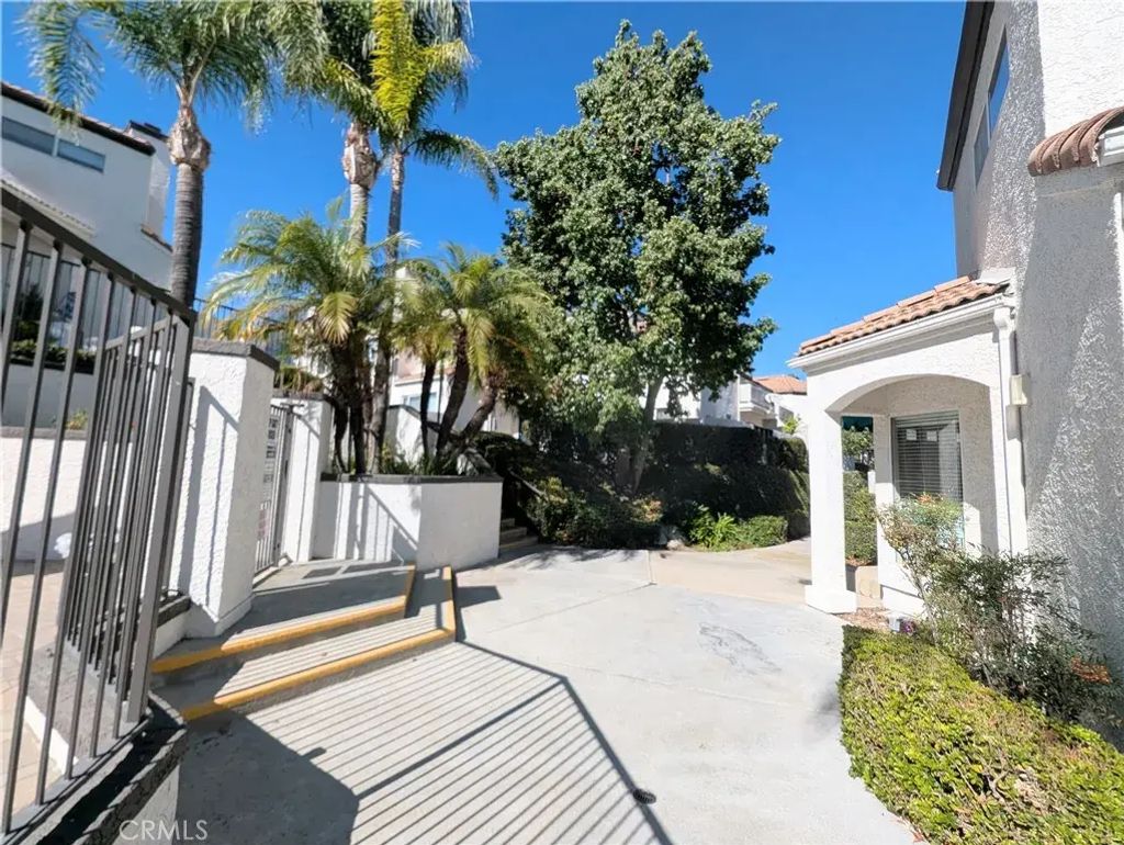 13133 Le Parc 1009, Chino Hills