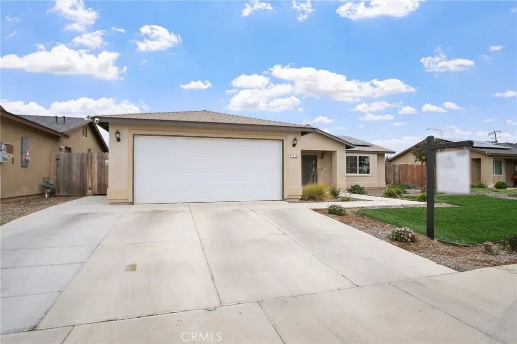7418 W Meadowlark Court, Winton