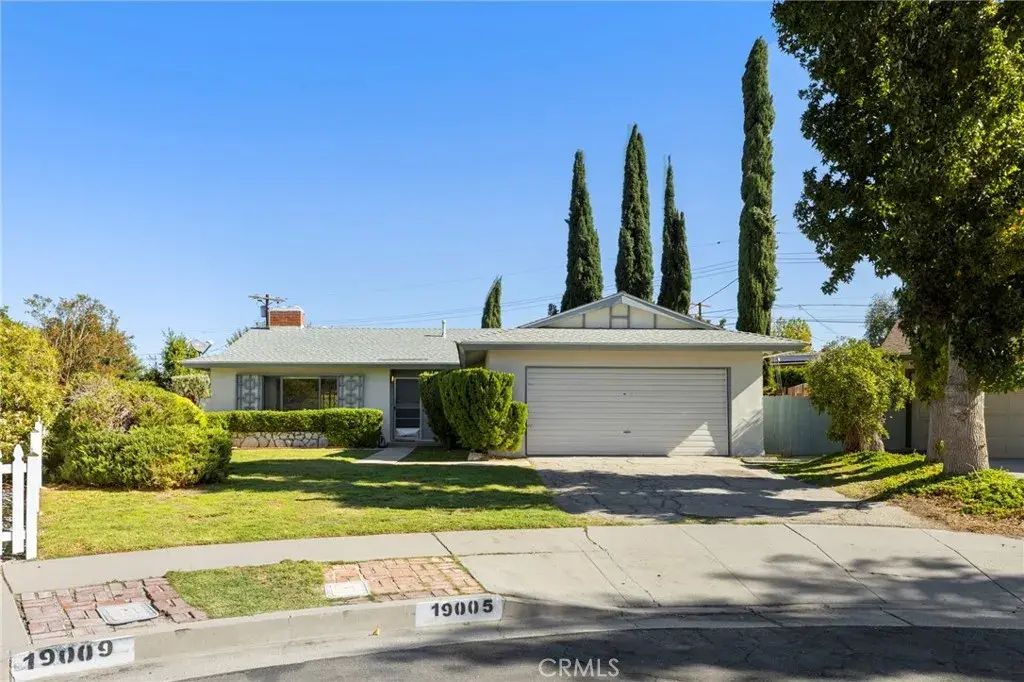 19005 Liggett, Northridge