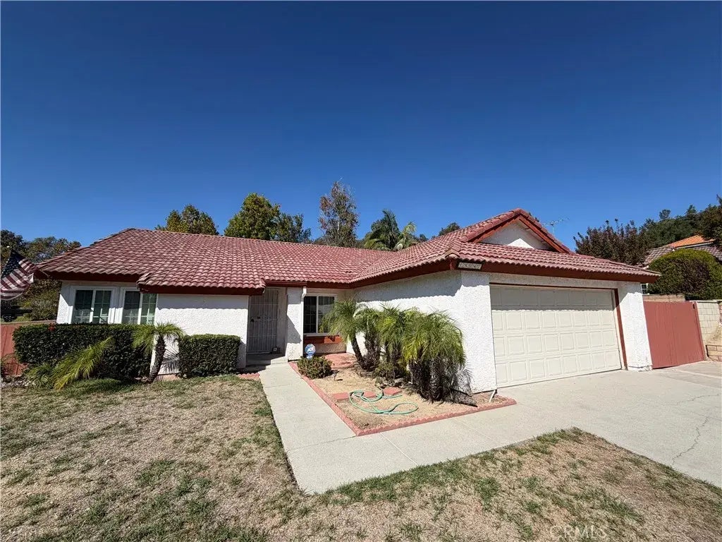 19047 Lynridge, Walnut