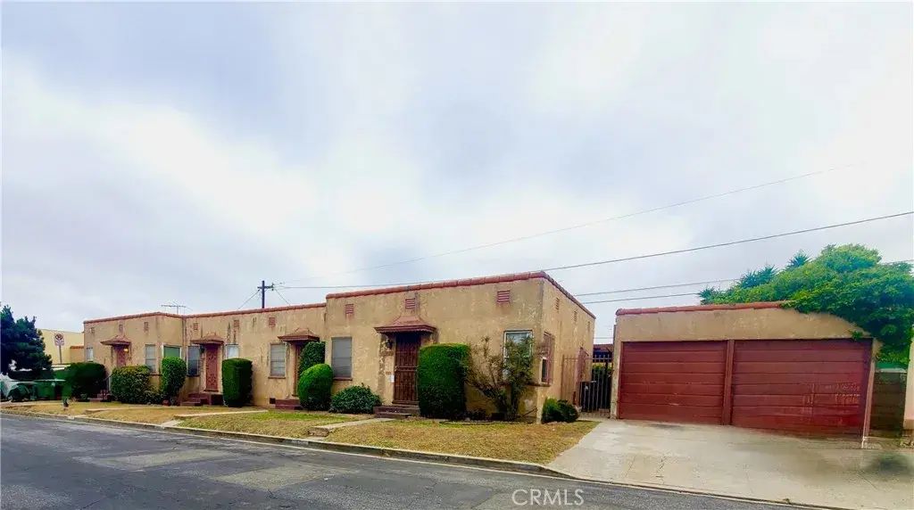 3420 W 78th, Hyde Park