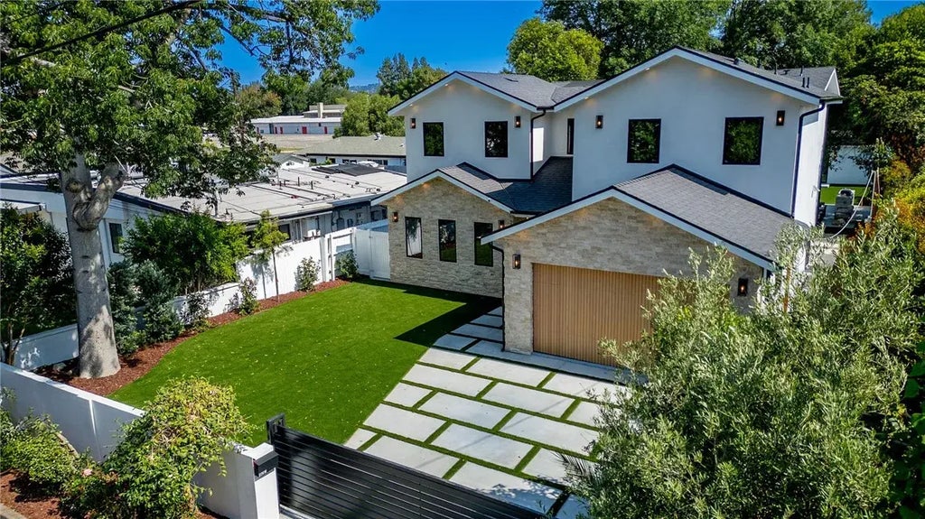 22616 Hatteras Street, Woodland Hills