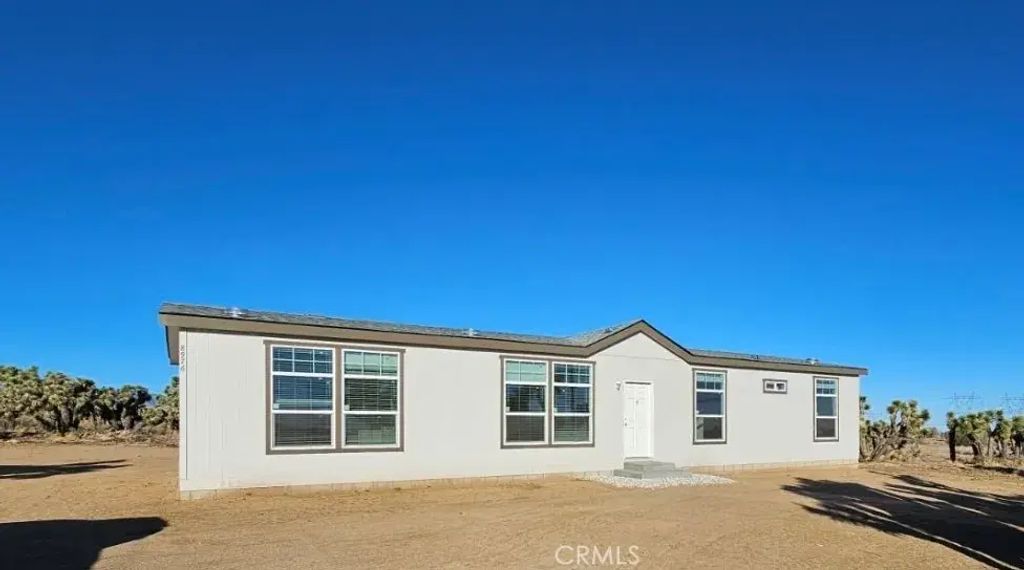 8976 Tumbleweed, Phelan