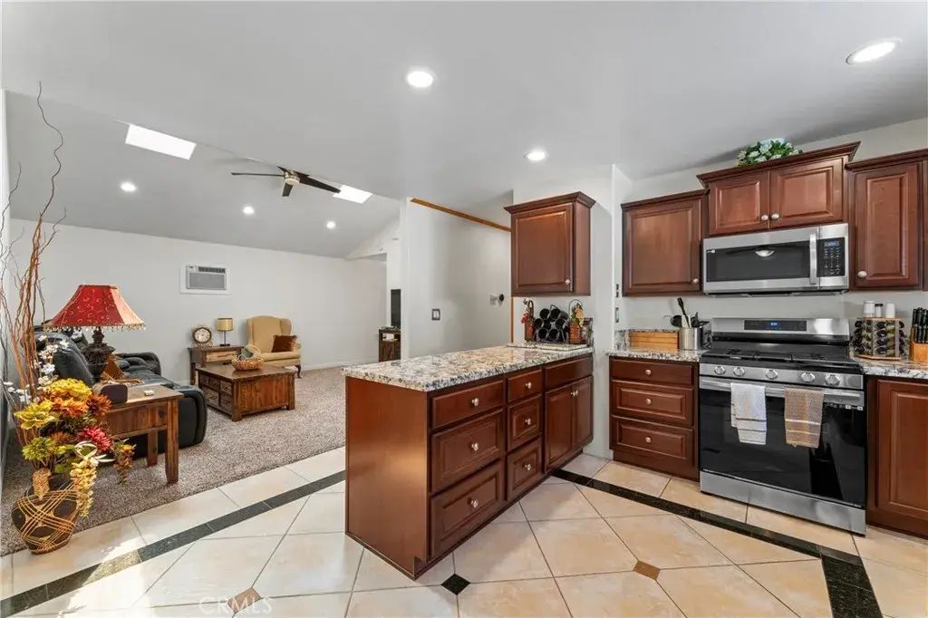 27932 Calypso Lane, Canyon Country