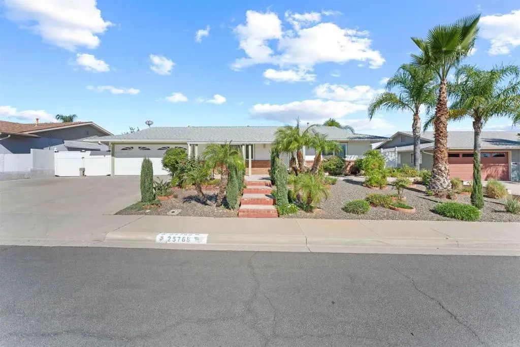 25768 Roanoke Road, Sun City