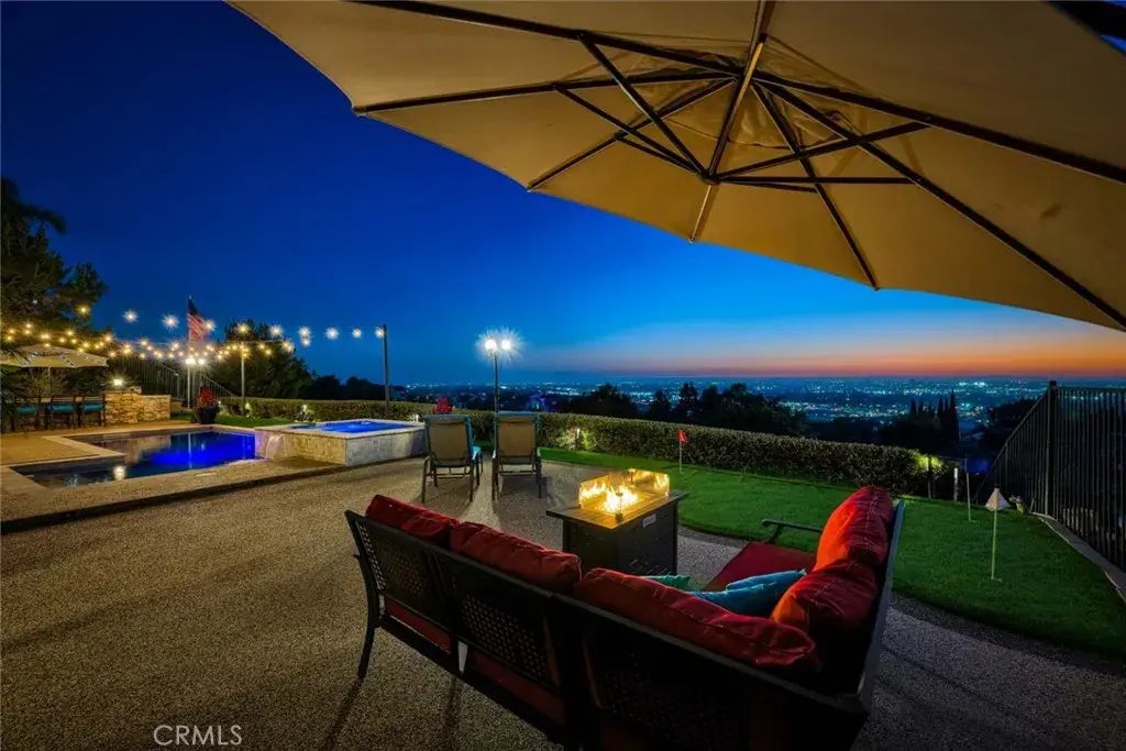 2710 E Vista Ridge, Orange