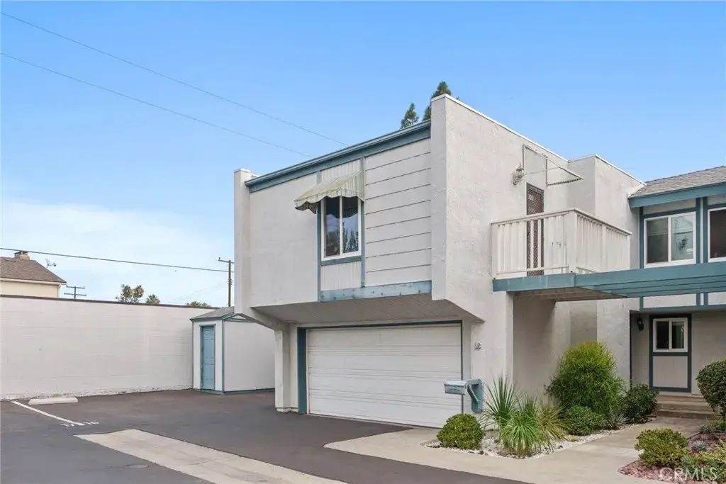 12720 Newport Avenue 18, Tustin