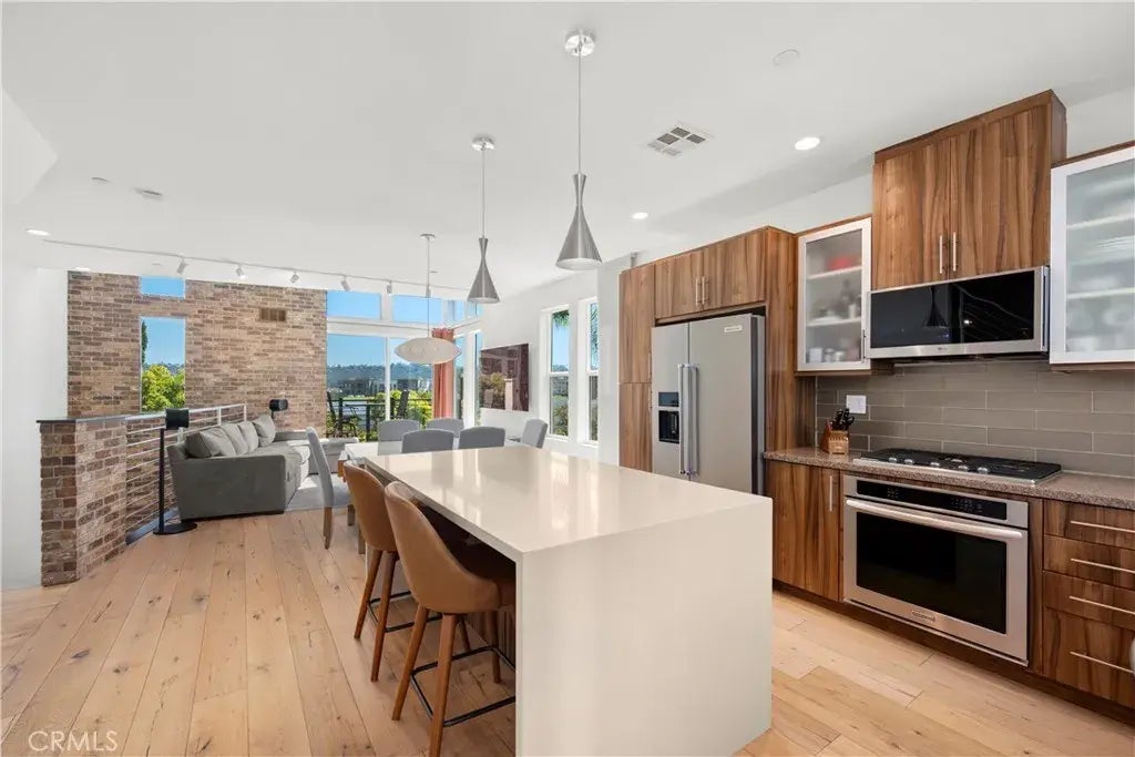 2470 Via Alta, Mission Valley