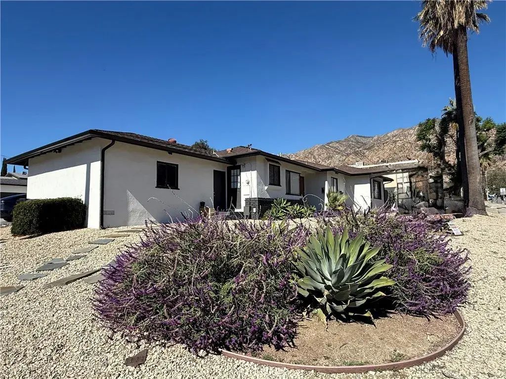 85 S Baldwin, Sierra Madre