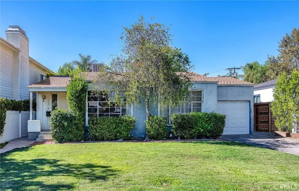 5257 Bellaire Avenue, Valley Village