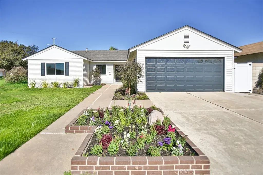 6401 Royal Oak, Huntington Beach