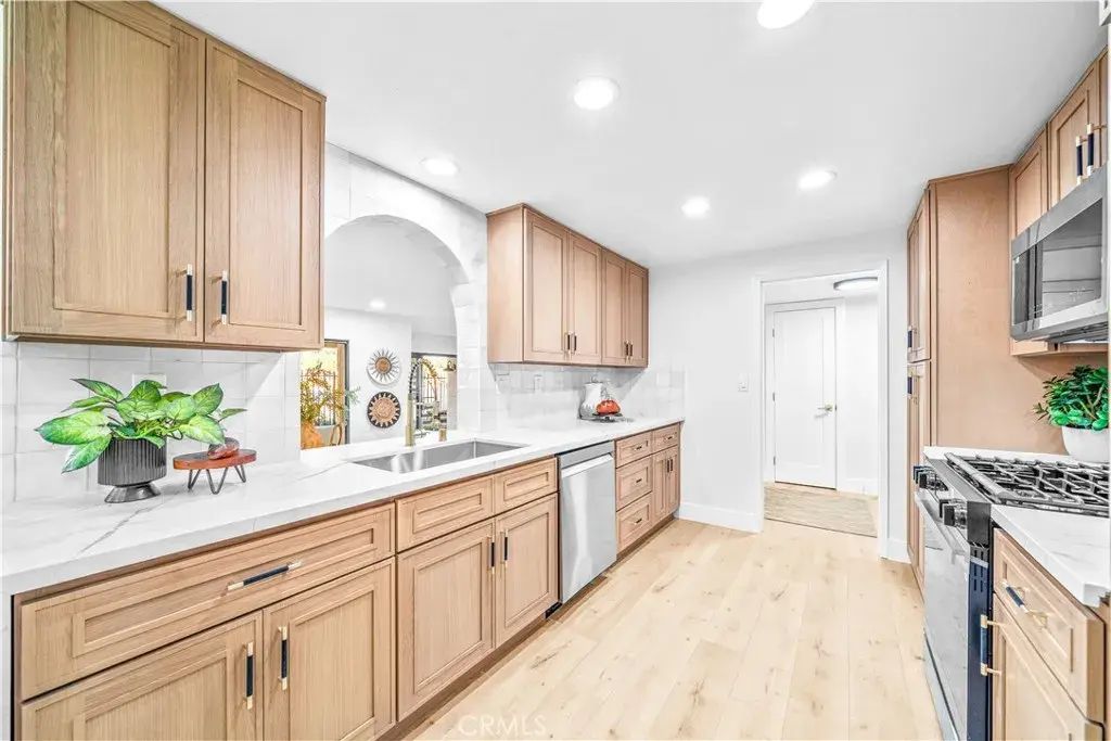 22482 Formentor 15, Mission Viejo