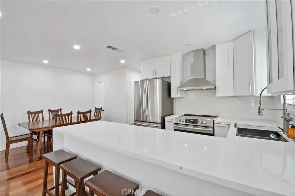 1190 W Calle Del Sol 4, Azusa
