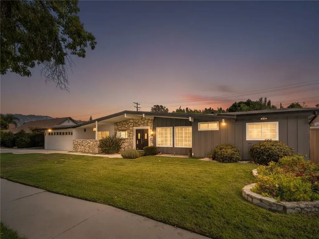 4810 Heaven, Woodland Hills