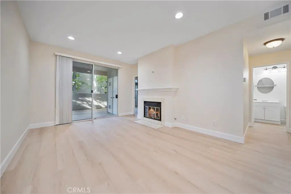 23963 Arroyo Park Drive 98, Valencia