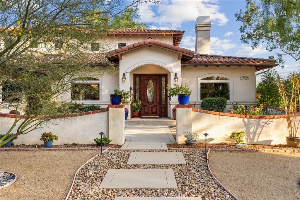 10345 Mcbroom Street, Sunland