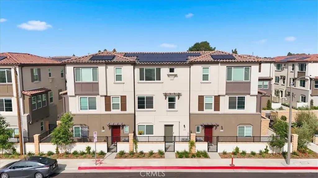 9328 Via Azul, Pico Rivera