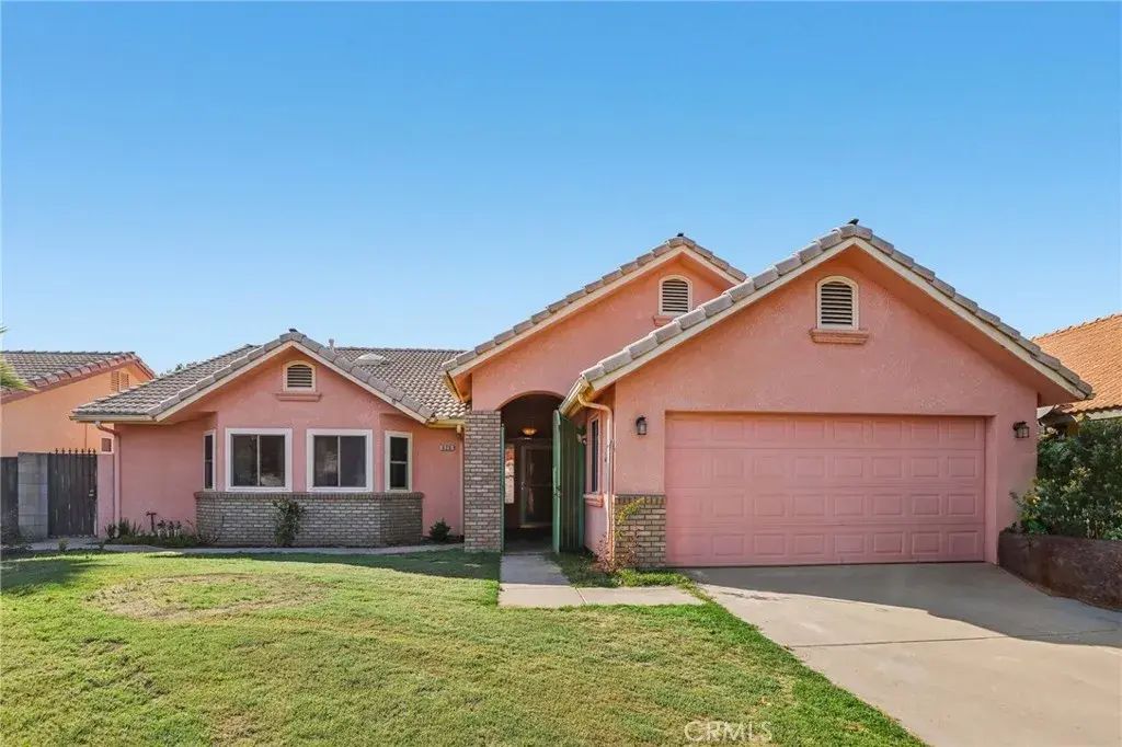 526 Grenache Avenue, Madera