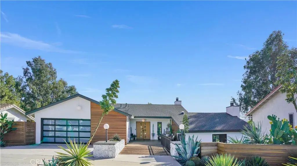 1574 E Dexter, Covina