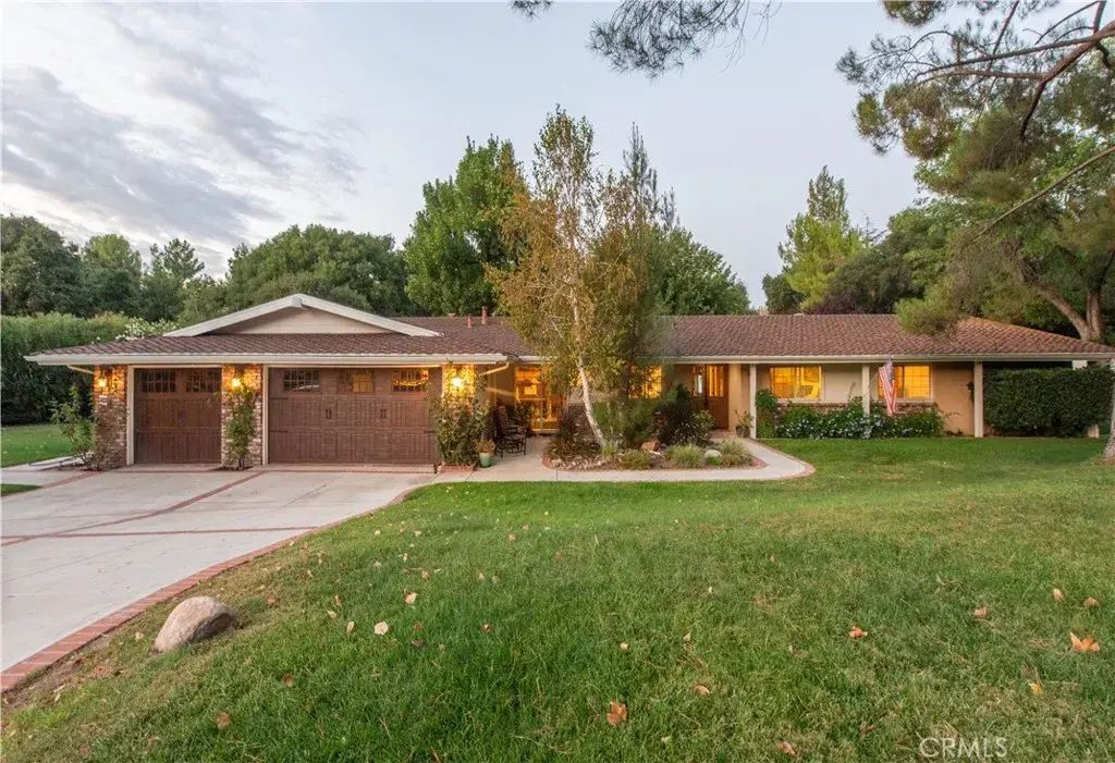 15877 Warm Springs Drive, Canyon Country