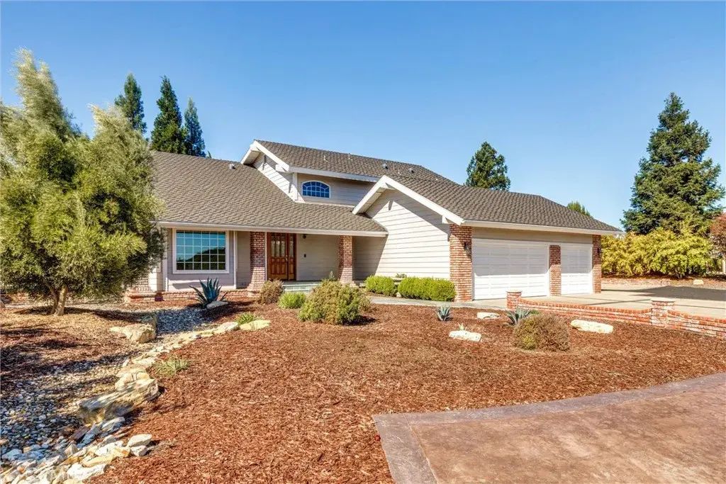833 Rolling Hills Rd, Paso Robles